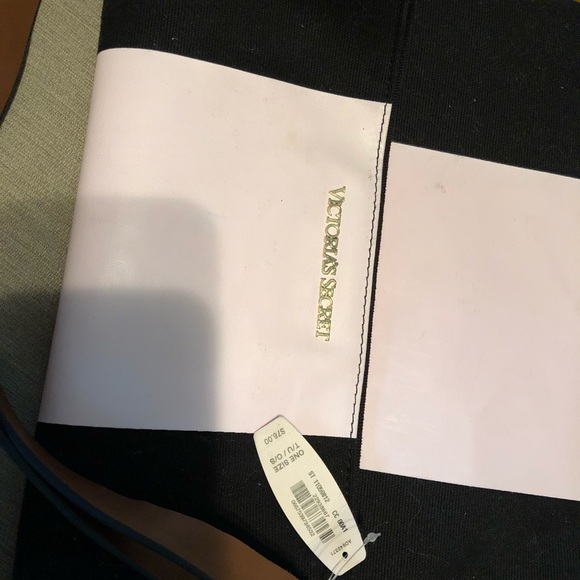 Victoria Secret crossbody bag - Picture 2 of 2